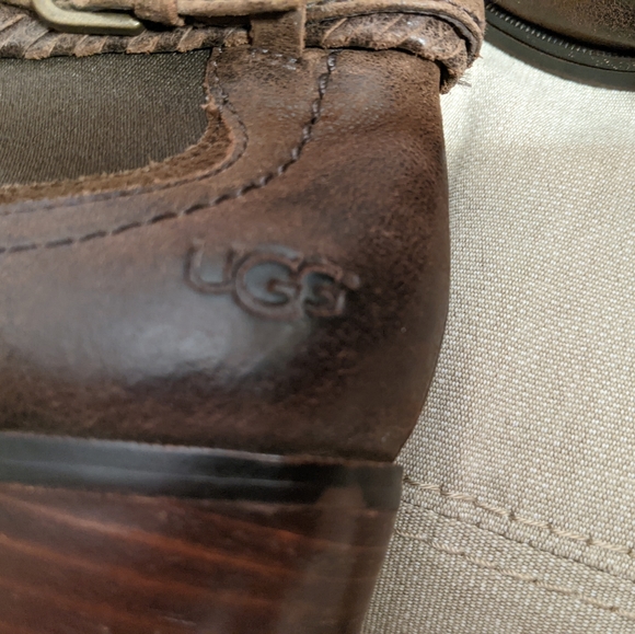 UGG Chelsea booties, sz 7.5 - Picture 2 of 16